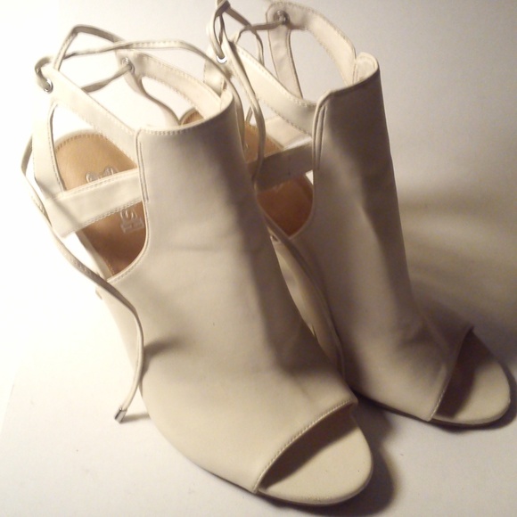 Brash leather heels - Picture 3 of 8